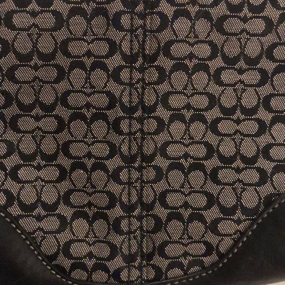 Coach wristlet - Picture 4 of 4